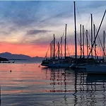 Sea View Across The Golden Bay Beach, Cosy Sunny, Spacious Apartment In Aretsou Kalamaria