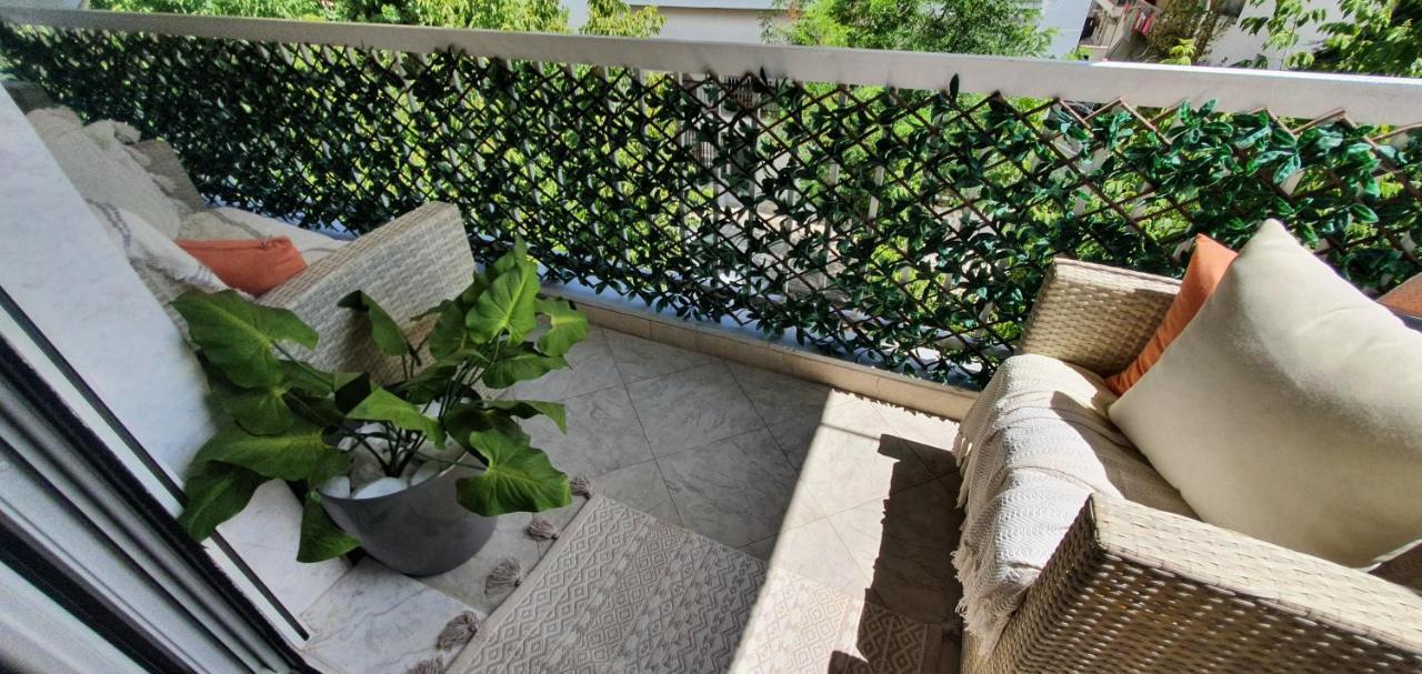 Sea View Across The Golden Bay Beach, Cosy Sunny, Spacious In Aretsou Kalamaria Apartment