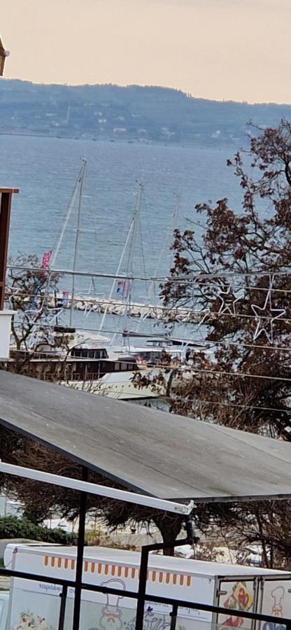Apartment Sea View Across The Golden Bay Beach, Cosy Sunny, Spacious In Aretsou Kalamaria *