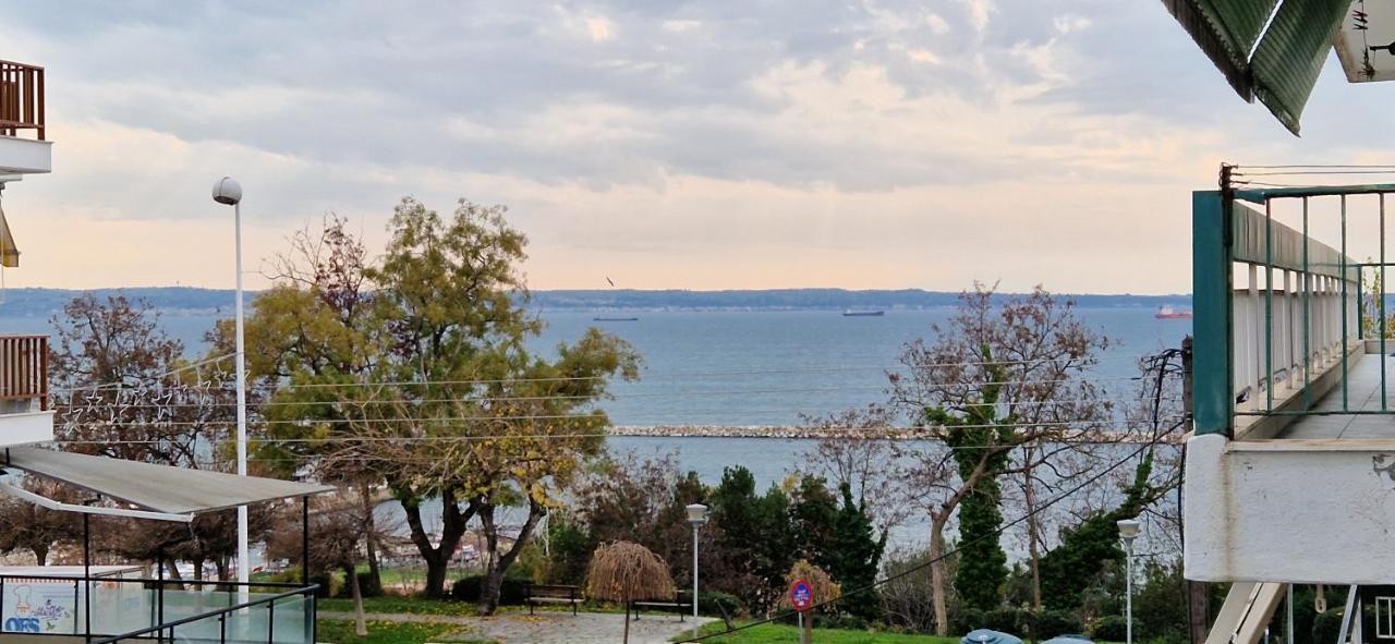 Sea View Across The Golden Bay Beach, Cosy Sunny, Spacious In Aretsou Kalamaria Thessaloniki