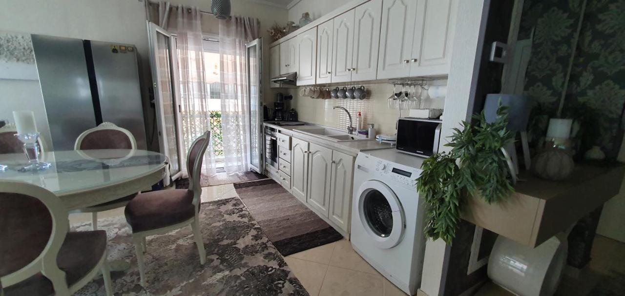 Apartment Sea View Across The Golden Bay Beach, Cosy Sunny, Spacious In Aretsou Kalamaria Thessaloniki