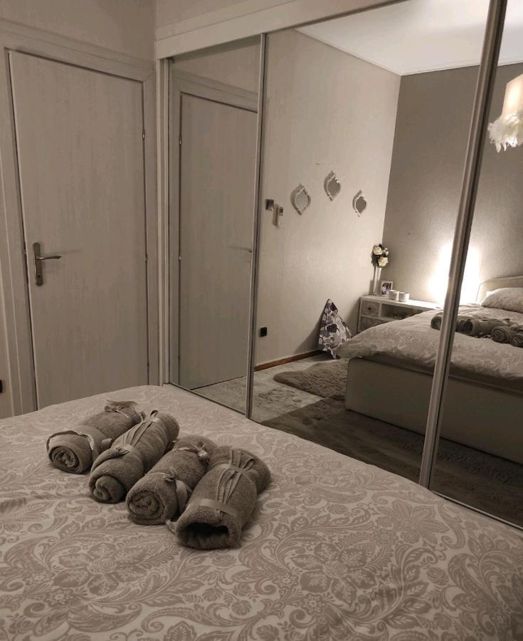 Sea View Across The Golden Bay Beach, Cosy Sunny, Spacious In Aretsou Kalamaria * Thessaloniki